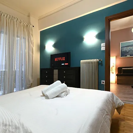 Liberty's - 4 Min To Metro Metaxourgio Apartment
