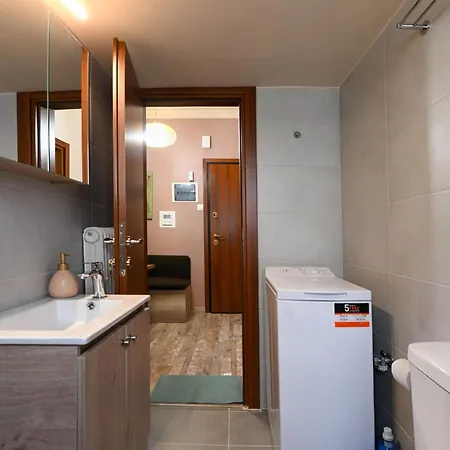 Apartment Liberty's - 4 Min To Metro Metaxourgio *